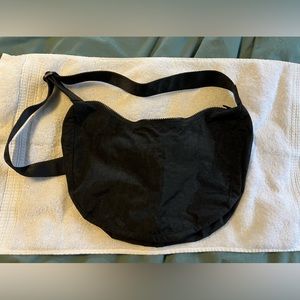 Black Medium Crescent, BAGGU
